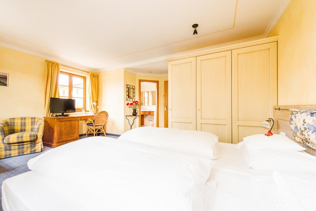 Hotel Und Landgasthof Altwirt Großhartpenning Dış mekan fotoğraf