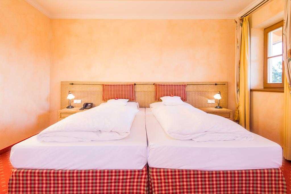 Hotel Und Landgasthof Altwirt Großhartpenning Dış mekan fotoğraf
