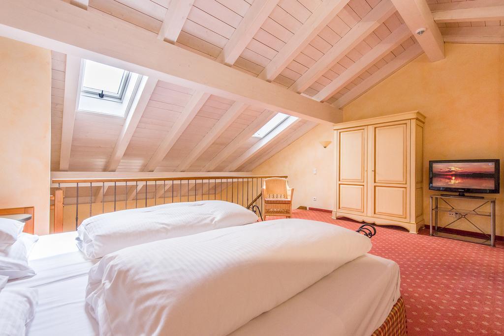 Hotel Und Landgasthof Altwirt Großhartpenning Dış mekan fotoğraf
