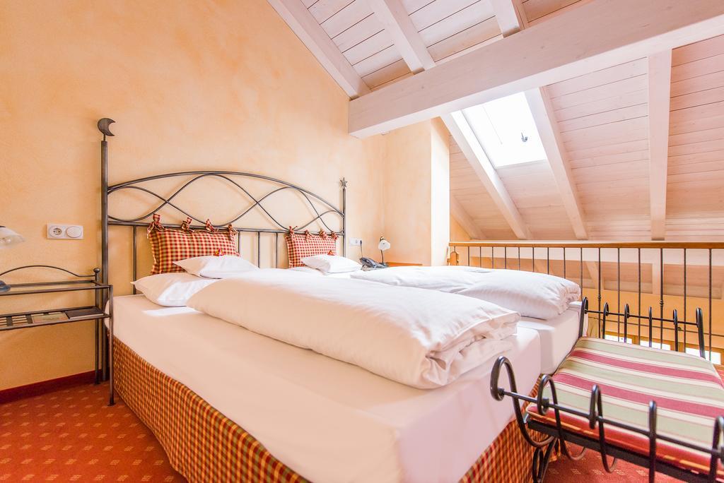 Hotel Und Landgasthof Altwirt Großhartpenning Dış mekan fotoğraf