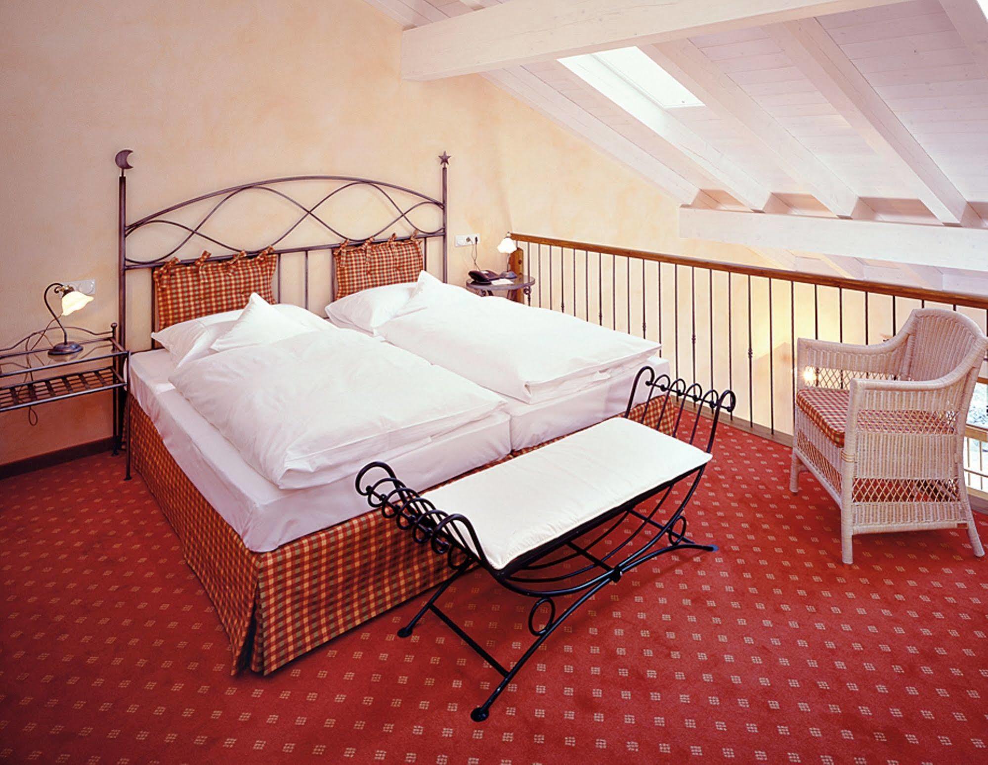 Hotel Und Landgasthof Altwirt Großhartpenning Dış mekan fotoğraf