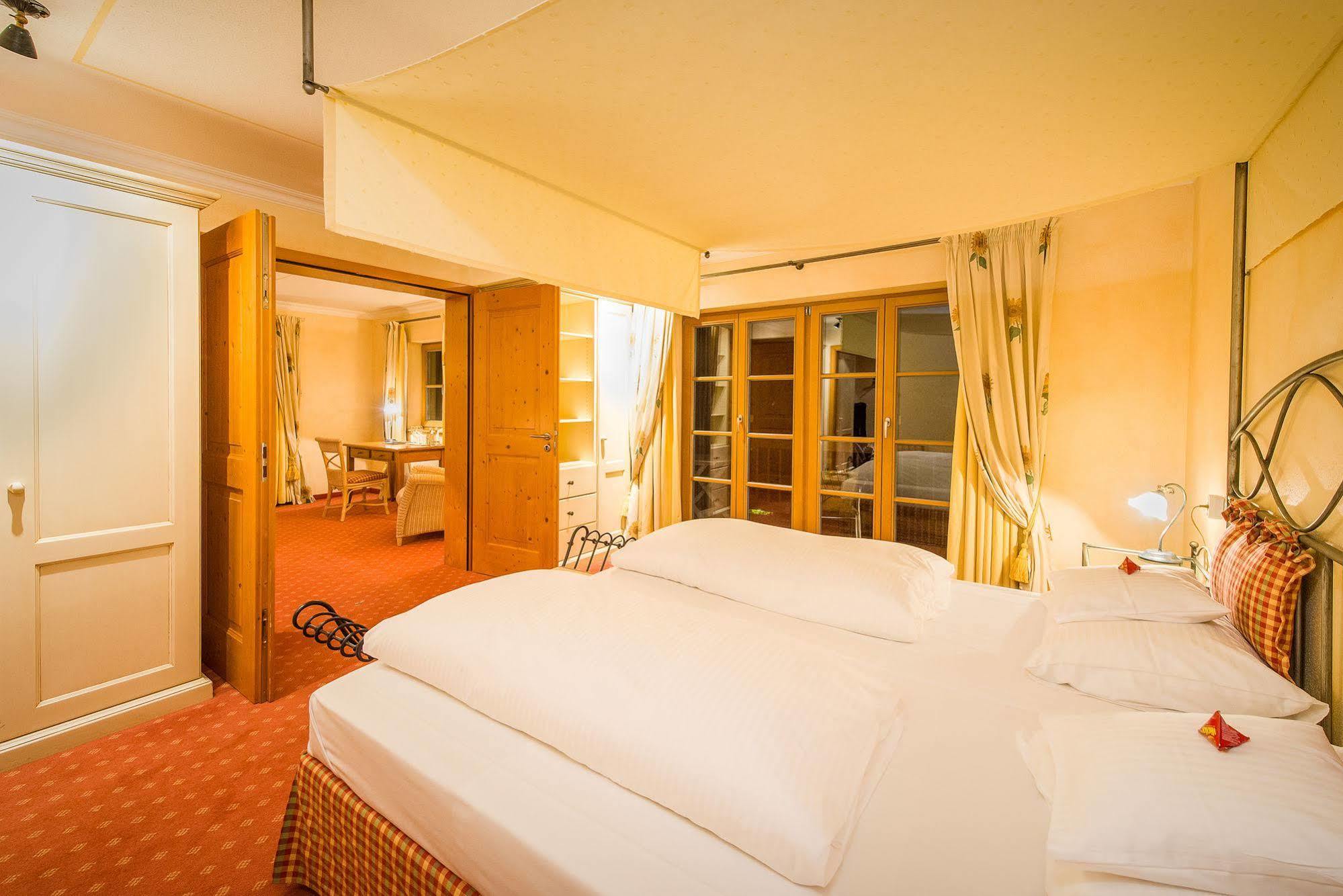 Hotel Und Landgasthof Altwirt Großhartpenning Dış mekan fotoğraf