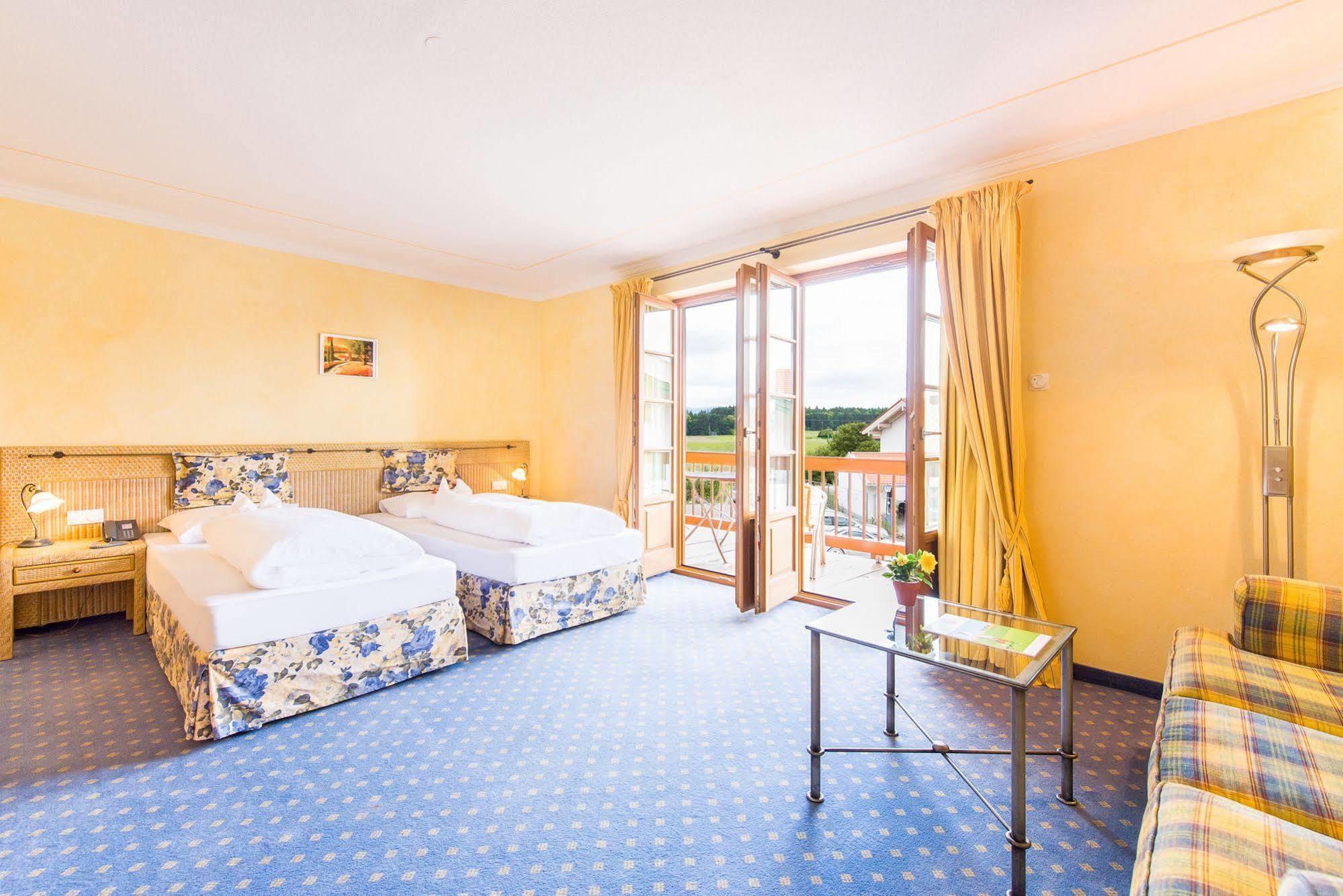 Hotel Und Landgasthof Altwirt Großhartpenning Dış mekan fotoğraf